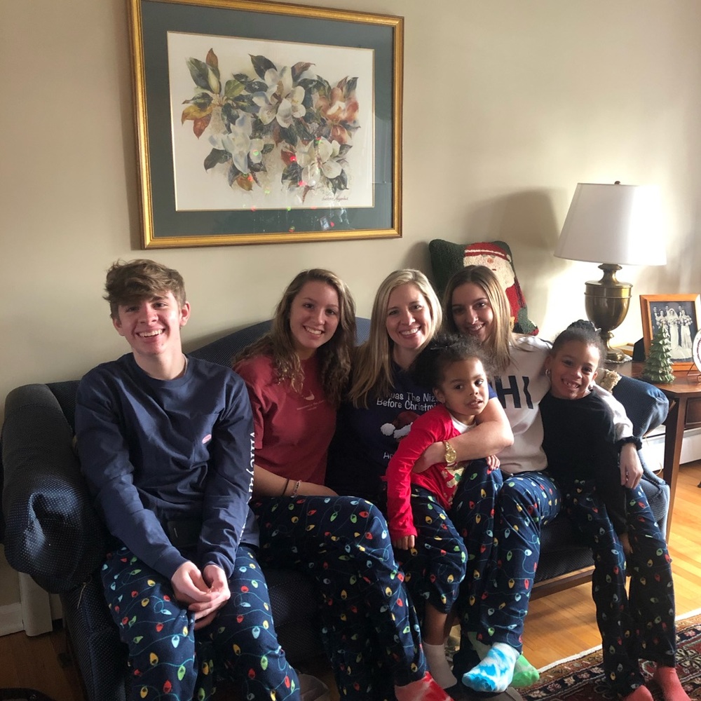 Meet your Posher, Christina: RN, mom of 5....